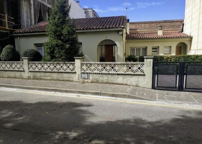 Casa En venta en Girona photo 0