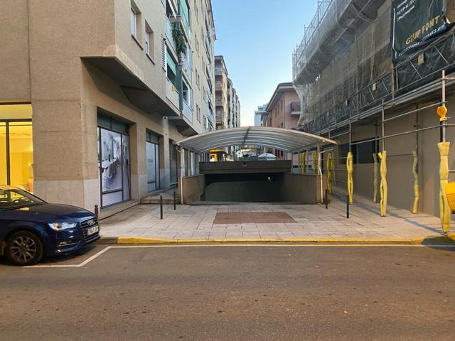 Parking En venta en Girona photo 0