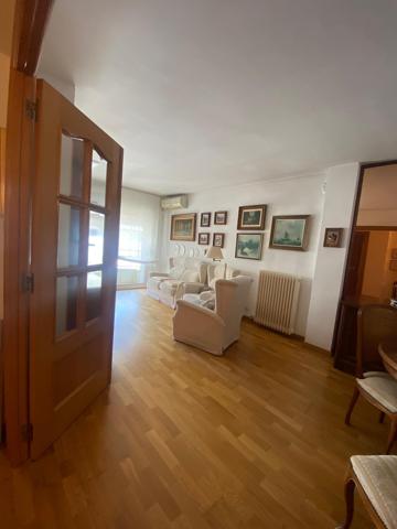 Piso En venta en Girona photo 0