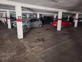 Parking En venta en Salt photo 0