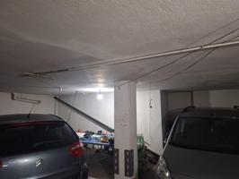 Parking En venta en Salt photo 0