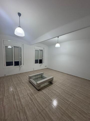 Piso En venta en Girona photo 0