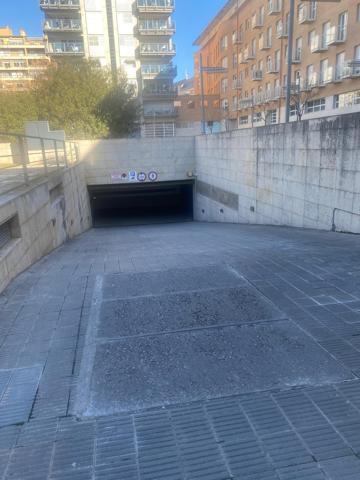 Parking En alquiler en Girona photo 0