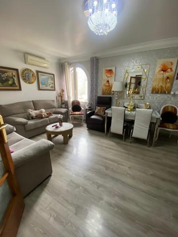 Piso En venta en Girona photo 0
