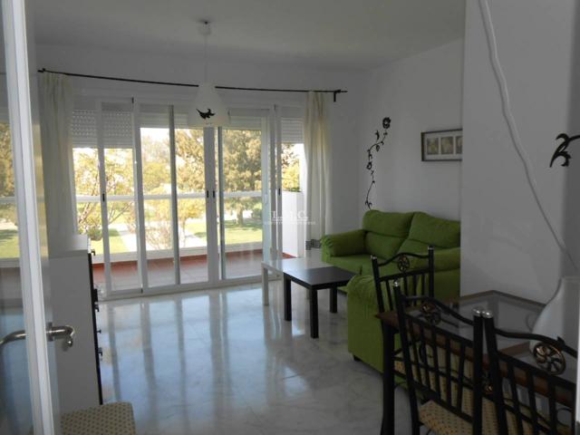 Estupendo piso con garaje y trastero. photo 0