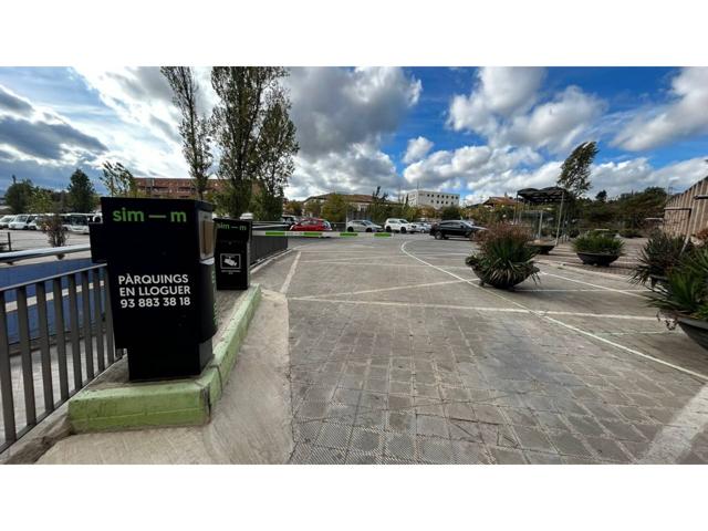 Plazas de parking en alquiler - Zona Milenario photo 0