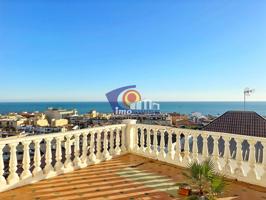 CHALET CON VISTAS PRECIOSAS AL MAR photo 0
