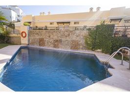 APARTAMENTO CON TERRAZA Y PISCINA photo 0