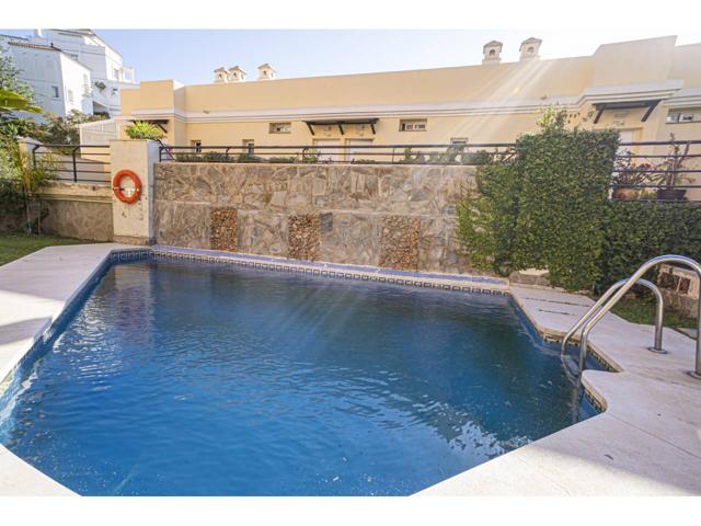 APARTAMENTO CON TERRAZA Y PISCINA photo 0