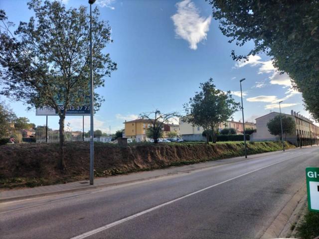 Terreno en venta en La Bisbal d'Empordà photo 0