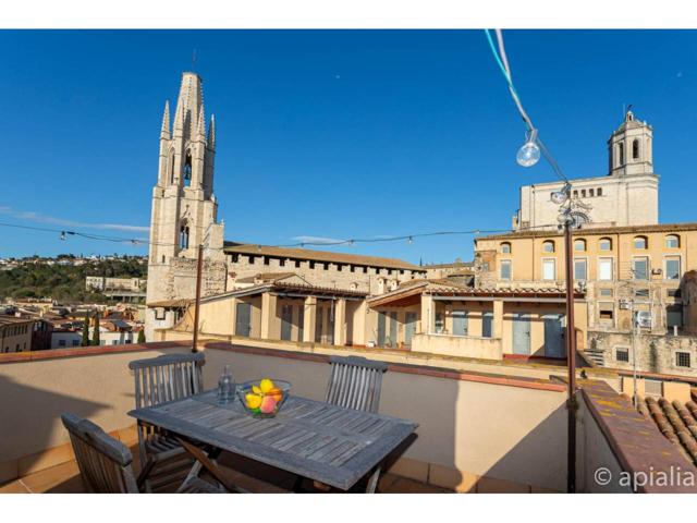 PISO EN VENTA EN EL BARRI VELL photo 0