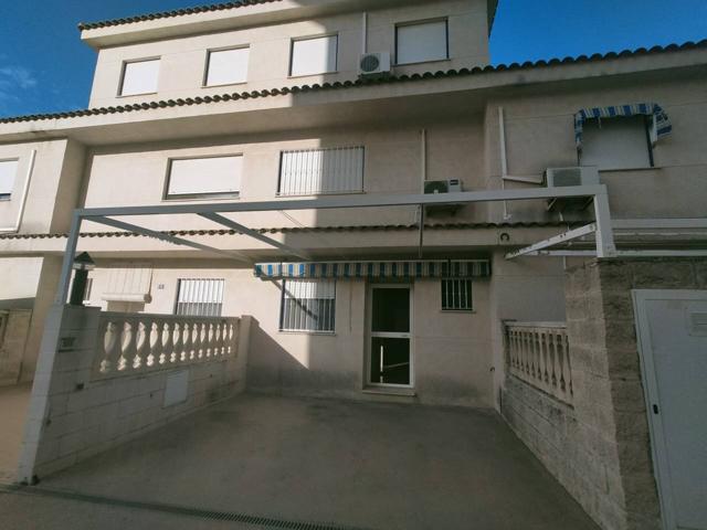 Casa adosada en venta en Miramar photo 0