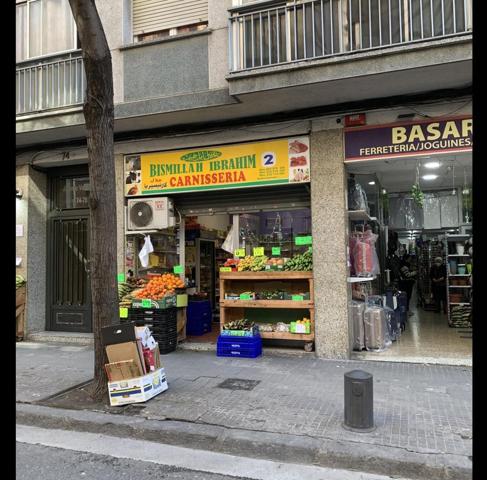 Local comercial en Santa Rosa, Santa Coloma de Gramenet photo 0