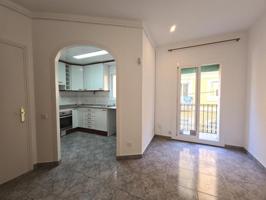 Piso en Venta en Ciutat Vella photo 0