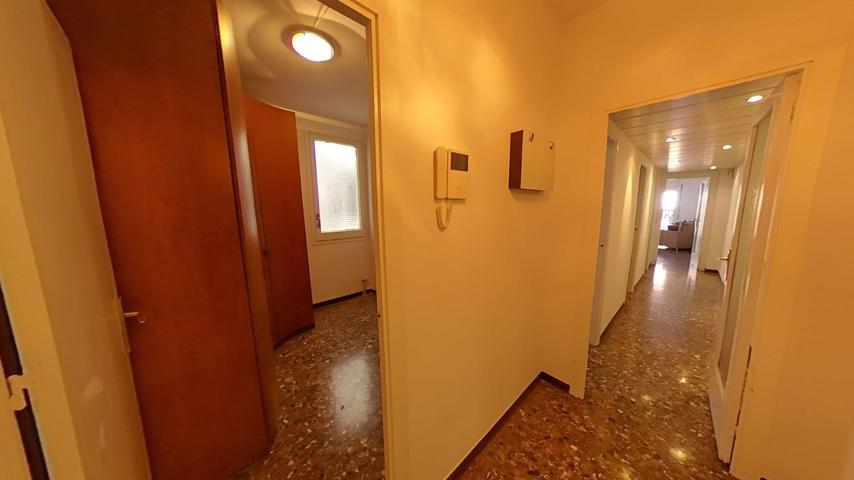 Piso En venta en la Sagrada Família photo 0