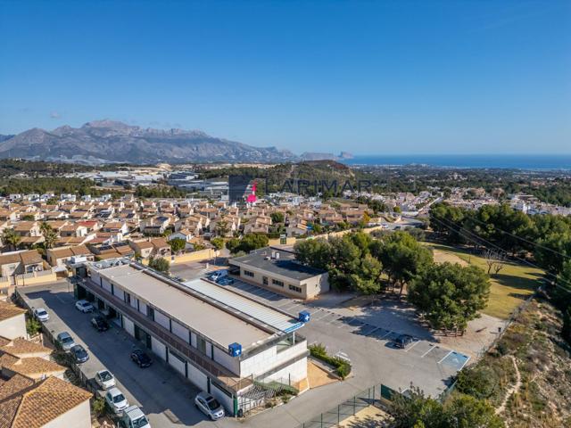 '¡Oportunidad Única de Inversión! Centro Comercial Rentable en Polop' photo 0