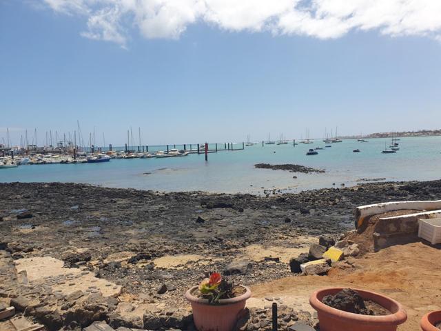Propiedad comercial en primera línea en venta en Corralejo, Fuerteventura photo 0
