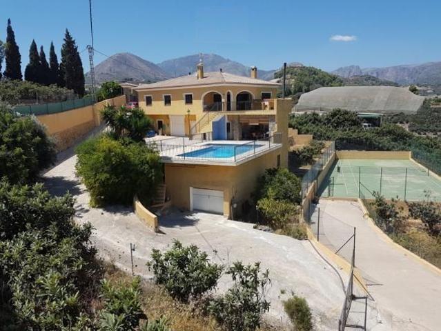 Villa En alquiler en Callosa d'en Sarrià photo 0