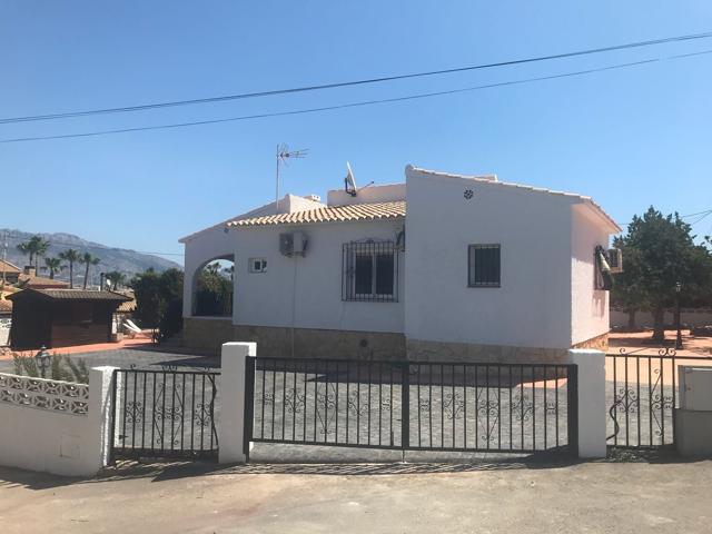 Villa En alquiler en L'Alfàs del Pi photo 0