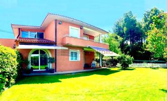 ¡Espectacular chalet rodeado de naturaleza! photo 0