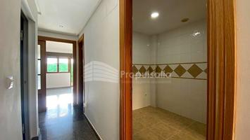 Preciosa vivienda unifamiliar con piscina comunitaria en La Marlofa, La Joyosa. photo 0
