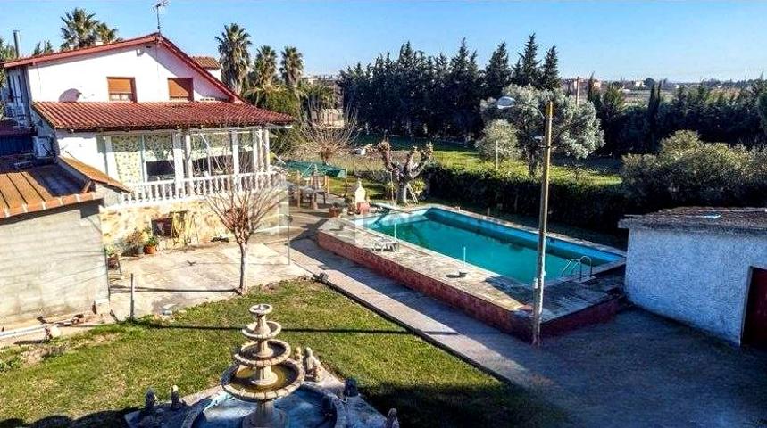 Espectacular chalet en una finca de 5.000 m2. photo 0