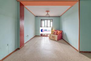 Piso En venta en Rochelambert, Sevilla photo 0