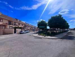 KASAURBANA ofrece en venta CHALET ADOSADO en zona SESEÑA VIEJO photo 0