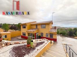 KASAURBANA ofrece en VENTA chalet independiente en CHINCHÓN photo 0