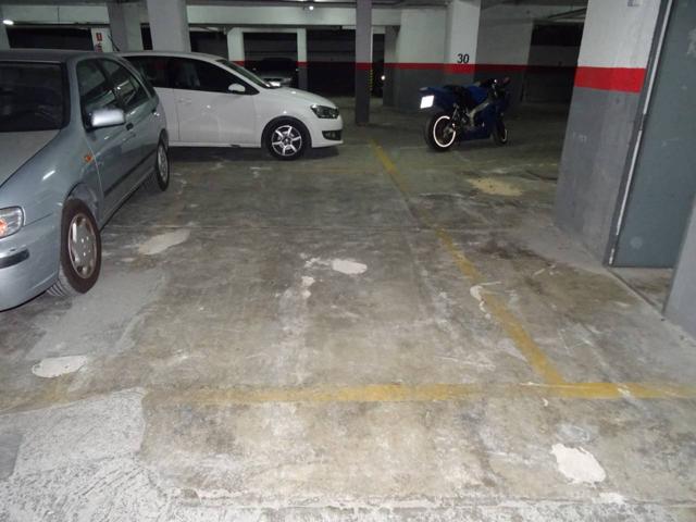 Garaje en alquiler en Centre photo 0