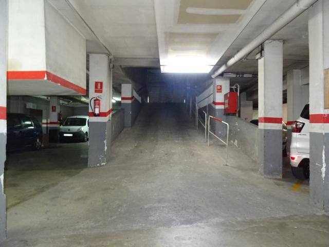 Parking en venta en Maragall photo 0