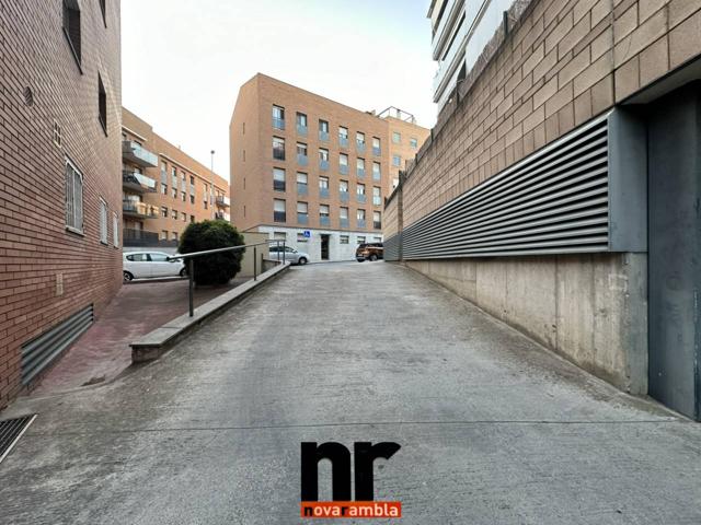 Alquiler de plazas de parking en Ripollet,Pinetons photo 0