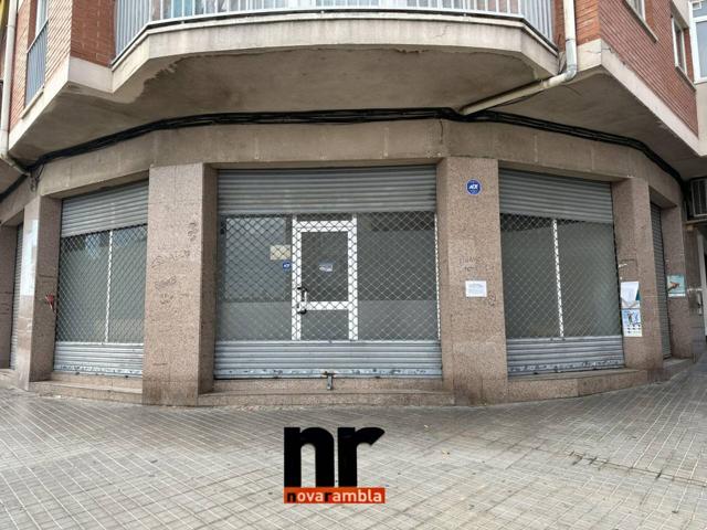Alquiler de local comercial en Ripollet photo 0