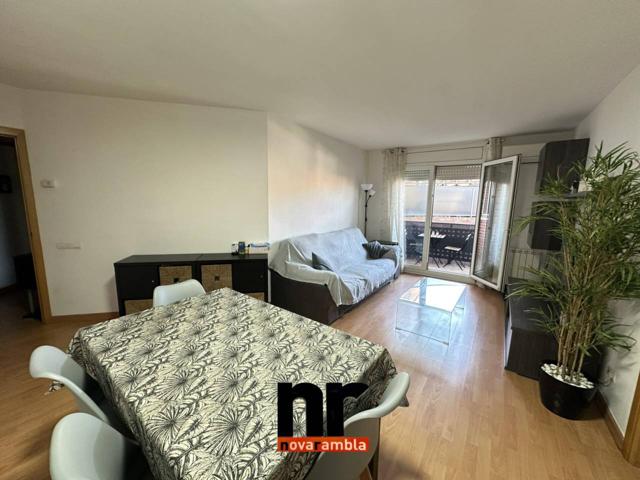 Piso en venta en Pinetons photo 0