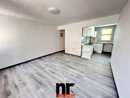 Piso en venta en Centre photo 0