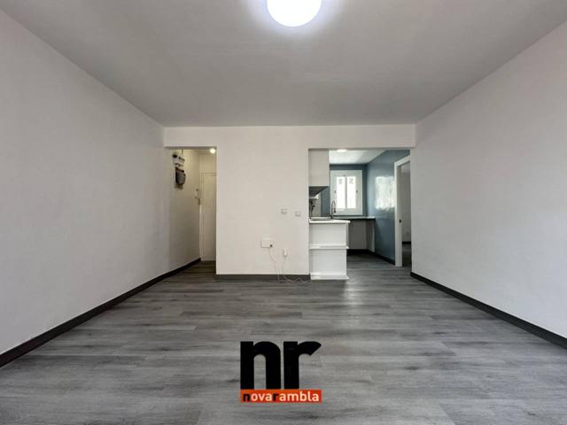 Piso en venta en Centre photo 0
