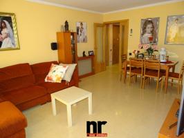 Piso en venta en Pinetons photo 0