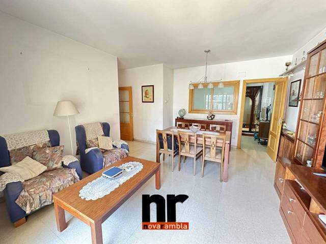 Piso en venta en Centre photo 0