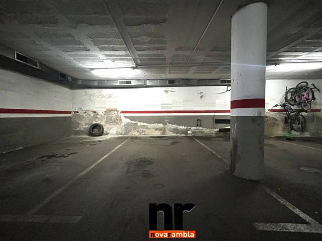Garaje en alquiler en Maragall photo 0