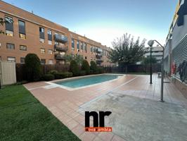 Piso en venta en Pinetons photo 0