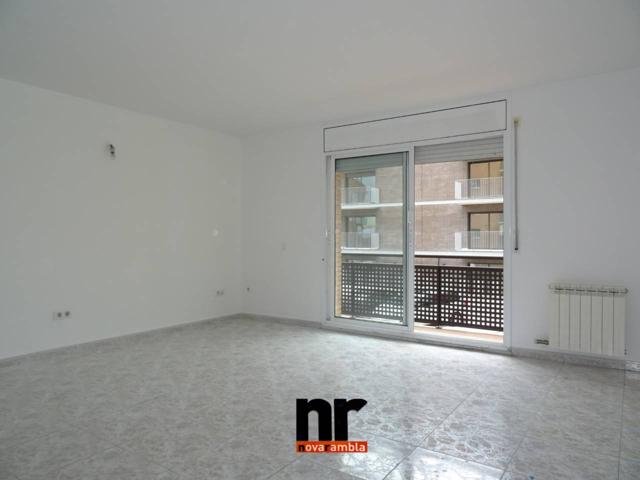 Piso en venta en Pinetons photo 0