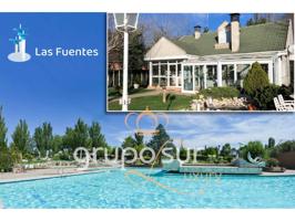 Precioso chalet independiente con piscina privada y zonas comunitarias en Las Fuentes, en Mojados, Valladolid. photo 0