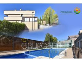 Exclusivo ático con gran terraza y piscinas comunitarias en Parquesol, a 5 minutos del centro de Valladolid. photo 0