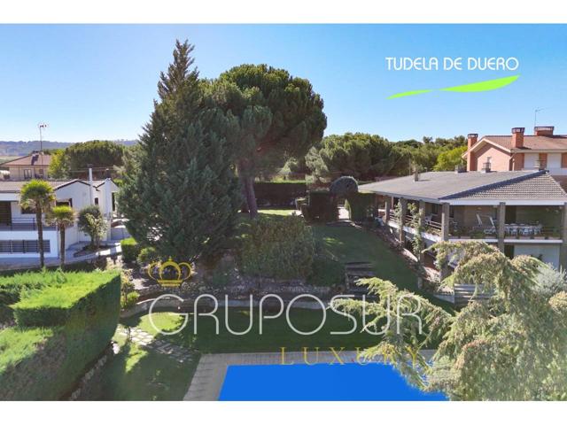Fantástico chalet independiente con piscina privada y pista de tenis en Tudela de Duero, Valladolid. photo 0