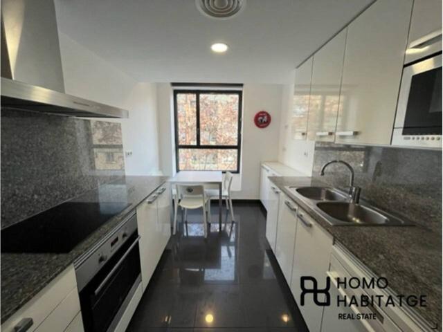 Piso en venta en La Creu Alta(08208) photo 0