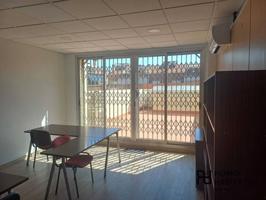 Alquiler de piso en Sabadell Centre photo 0