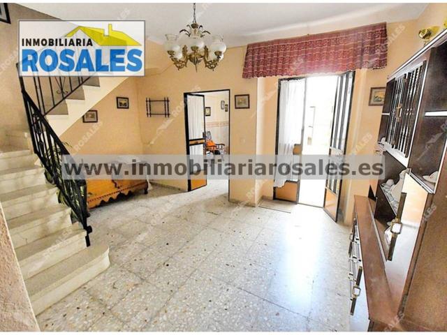 CASA MUY BIEN SITUADA, CON PATIO photo 0