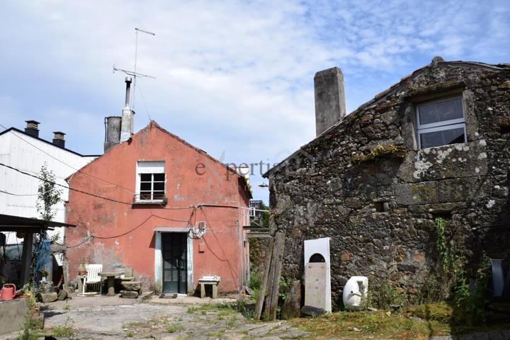 Casa de piedra para restaurar (Pobra do Caramiñal) photo 0