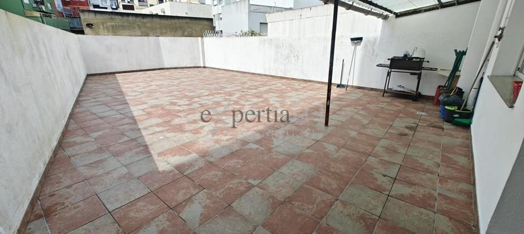 Se vende piso con plaza de garaje y terraza - Boiro photo 0