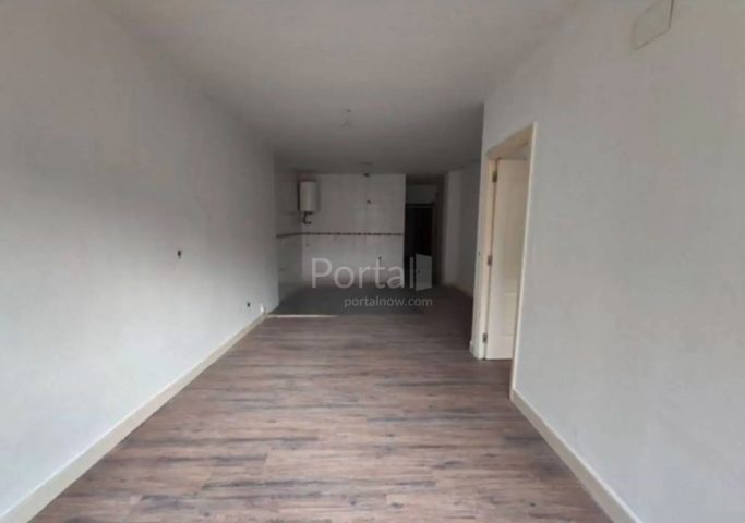 Piso en venta en Valmaseda de 58 m2 photo 0